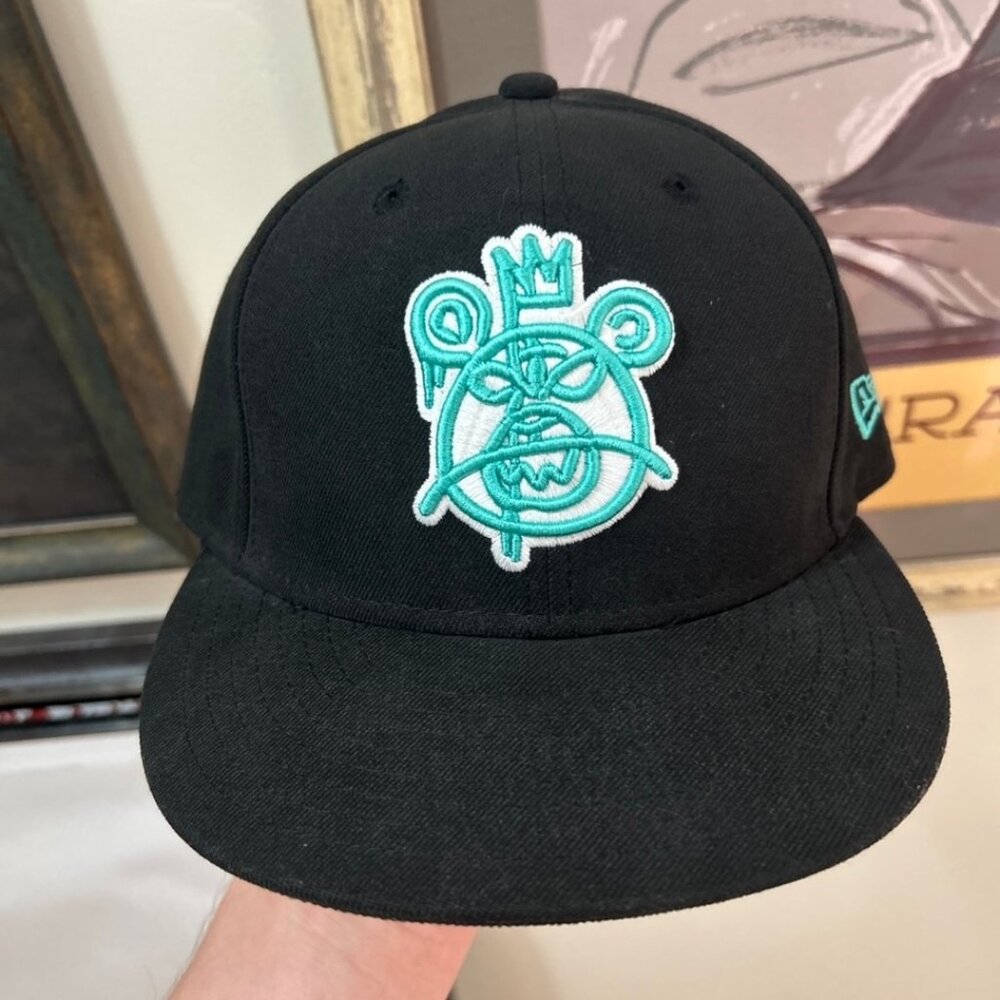 New Era 59FIFTY Mishka Mnwka Bear Size 7 Hat Fitted Cap Men Cubs Demon Teal